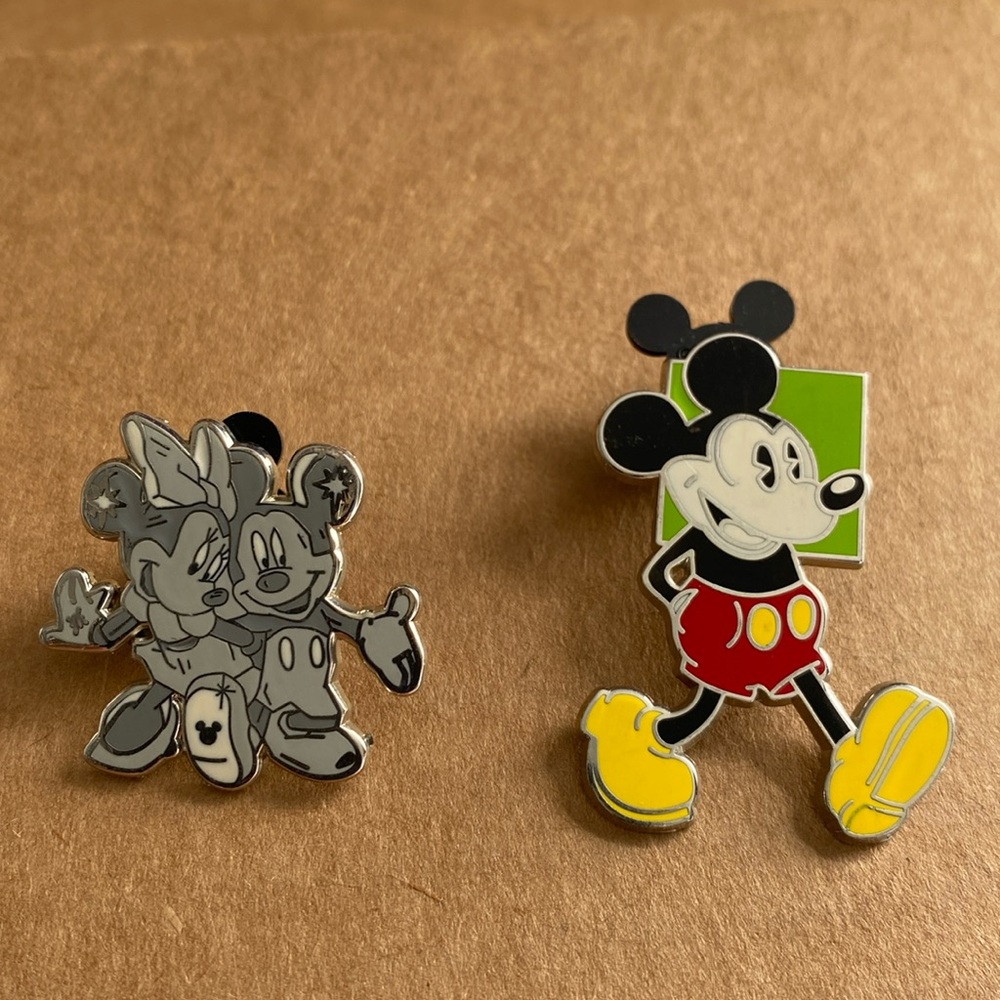 2 Mickey Mouse trading pins